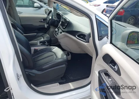 2022 Chrysler Pacifica Touring L z USA, uszkodzony, nr VIN 2C4RC1BG9NR179117